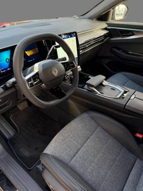Fahrzeugabbildung Renault Espace Techno E-Tech Full Hybrid 200