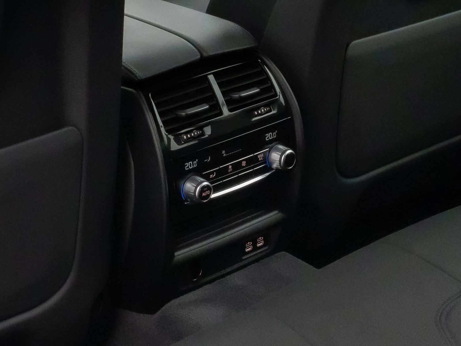 Fahrzeugabbildung BMW 520d Kamera HUD DAB 4xKlima DrivingAssist Alarm