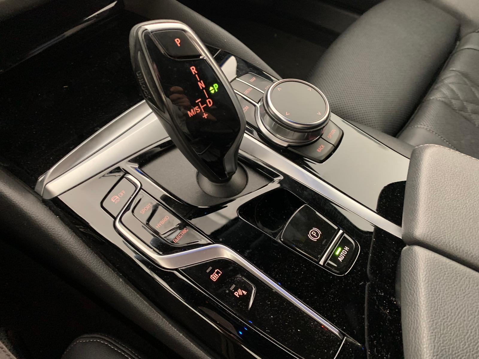 BMW 530e T COCKP-PRO/LED+/HEAD-UP/ACC/LEDER/KAM
