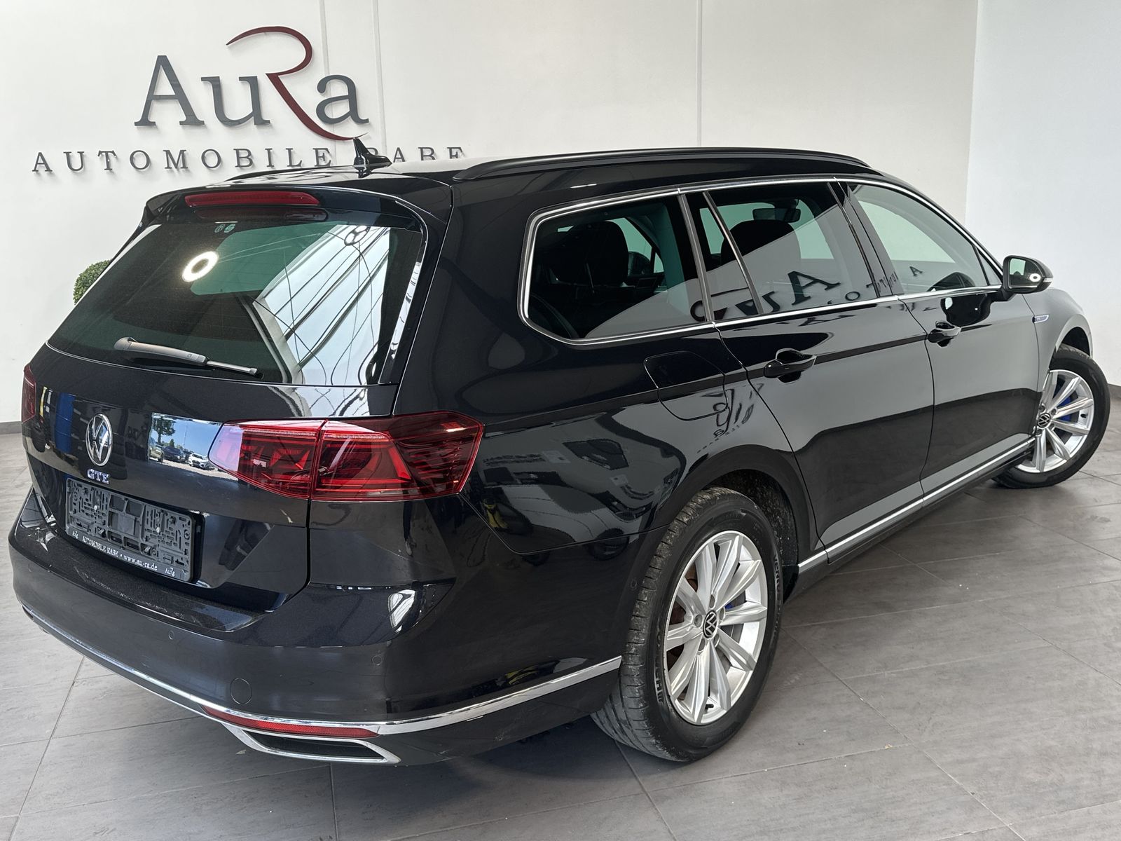Fahrzeugabbildung Volkswagen Passat Variant 1.4 GTE+NAV+IQ-LIGHT+ACC+AHK+SHZ