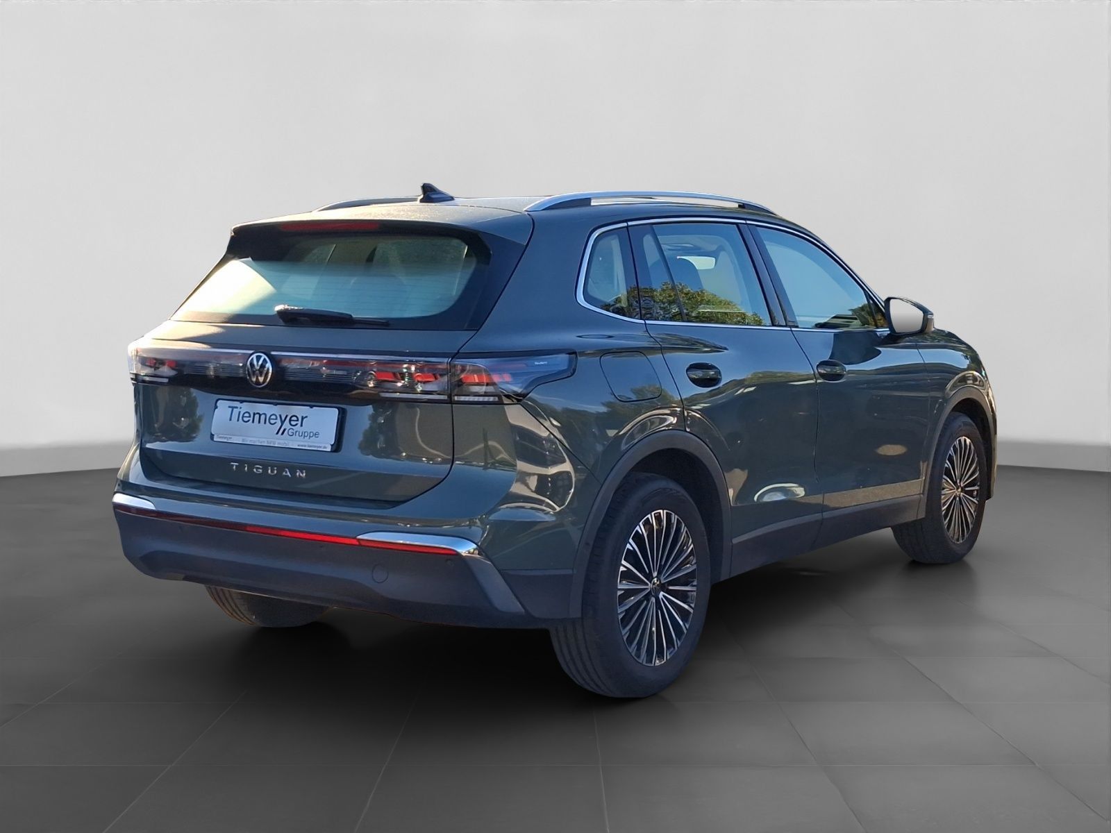 Volkswagen Tiguan 2.0 TDI DSG ELEGANCE LED ST.HEIZ AHK foto 3