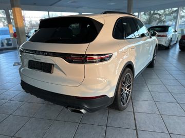 Porsche Cayenne - 4
