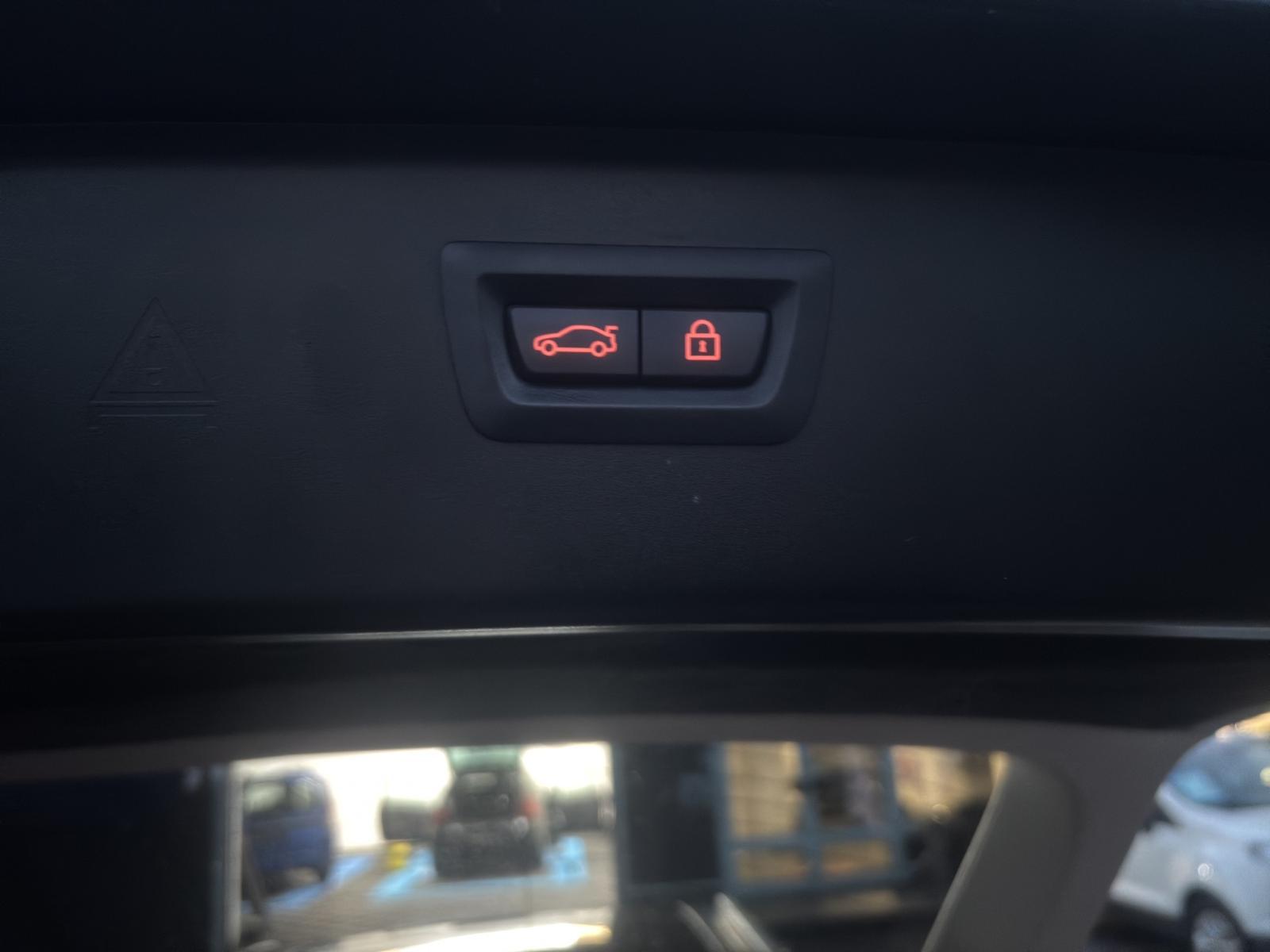 BMW 525 2011 — photo 16