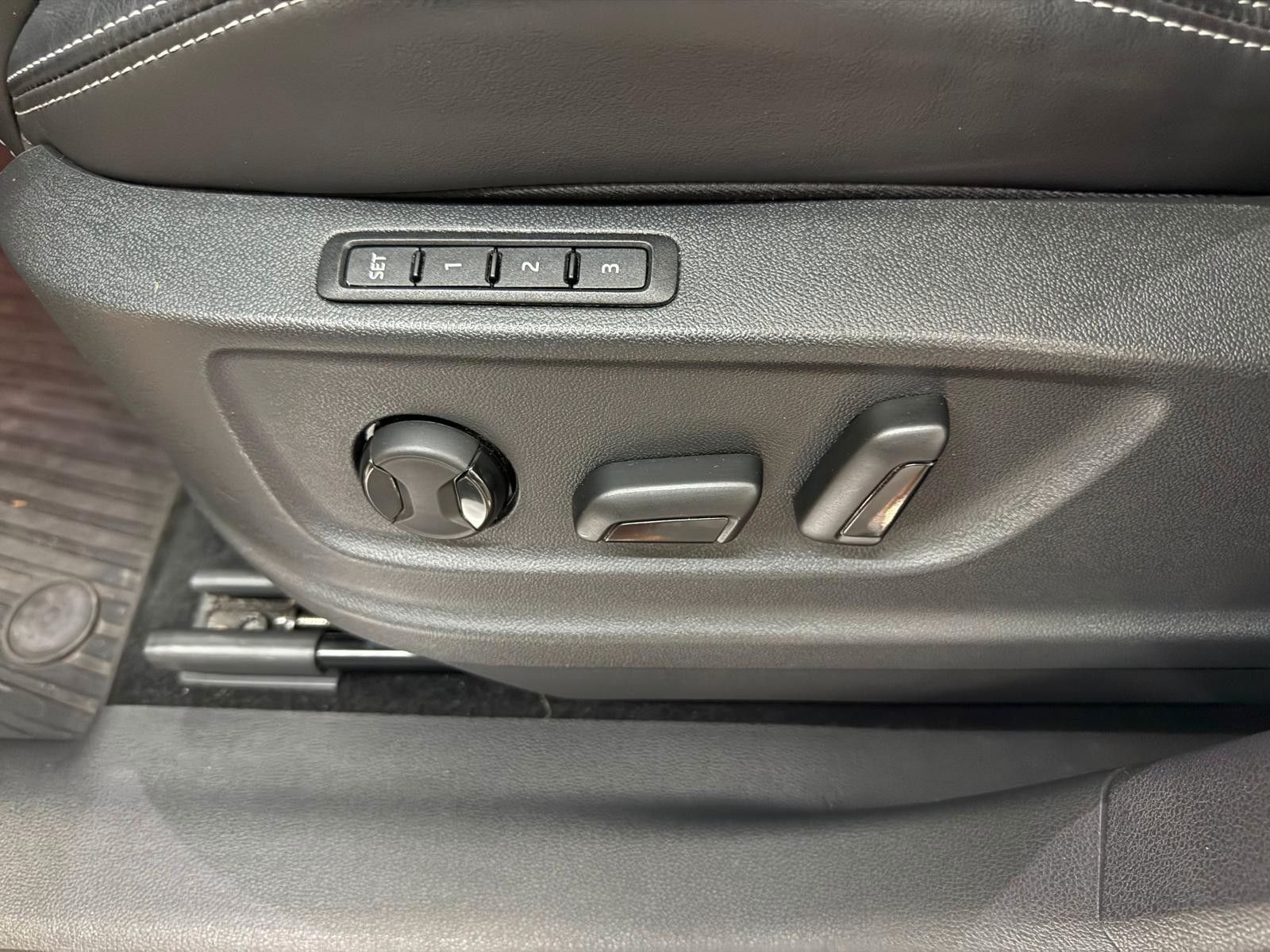 Skoda Kodiaq Sportline 4x4/AHK/NAVI/LED/Family foto 16