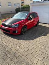 Volkswagen Golf 2.0 TSI GTI adidas GTI - Volkswagen Golf: GTI Adidas