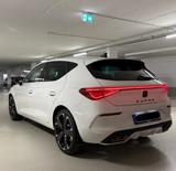 Cupra Leon 1.4 e-HYBRID 180kW DSG - 8 fach bereift TOP