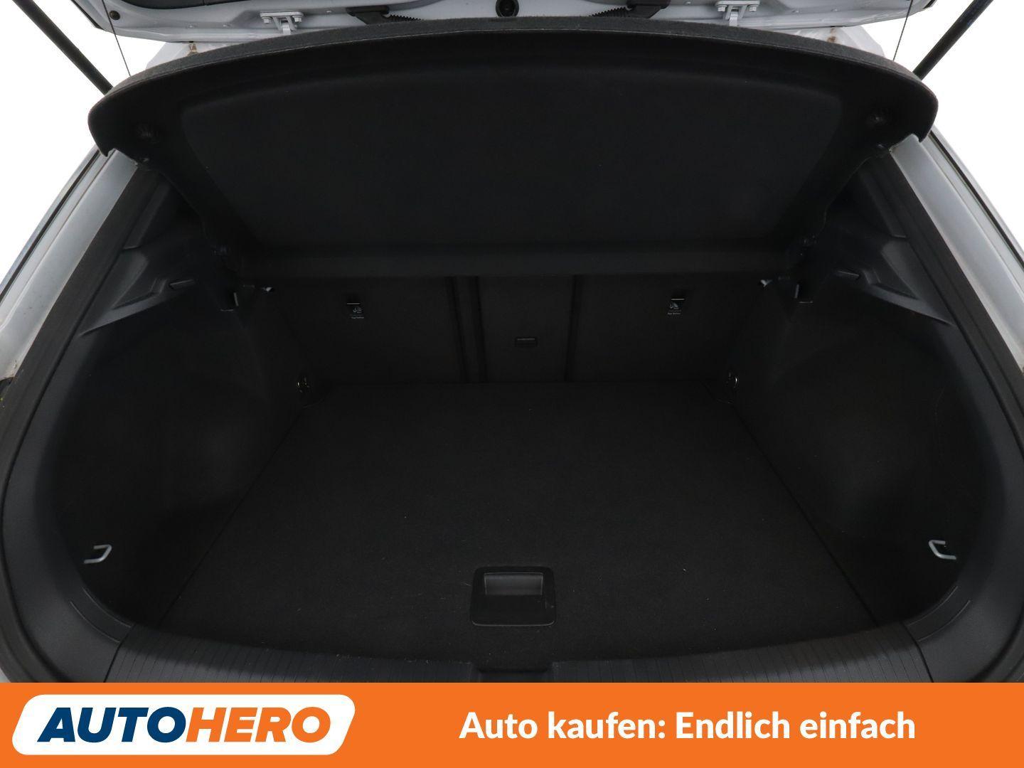 Volkswagen T-Roc 1.5 TSI ACT Sport Aut.*NAVI*CAM*ACC*