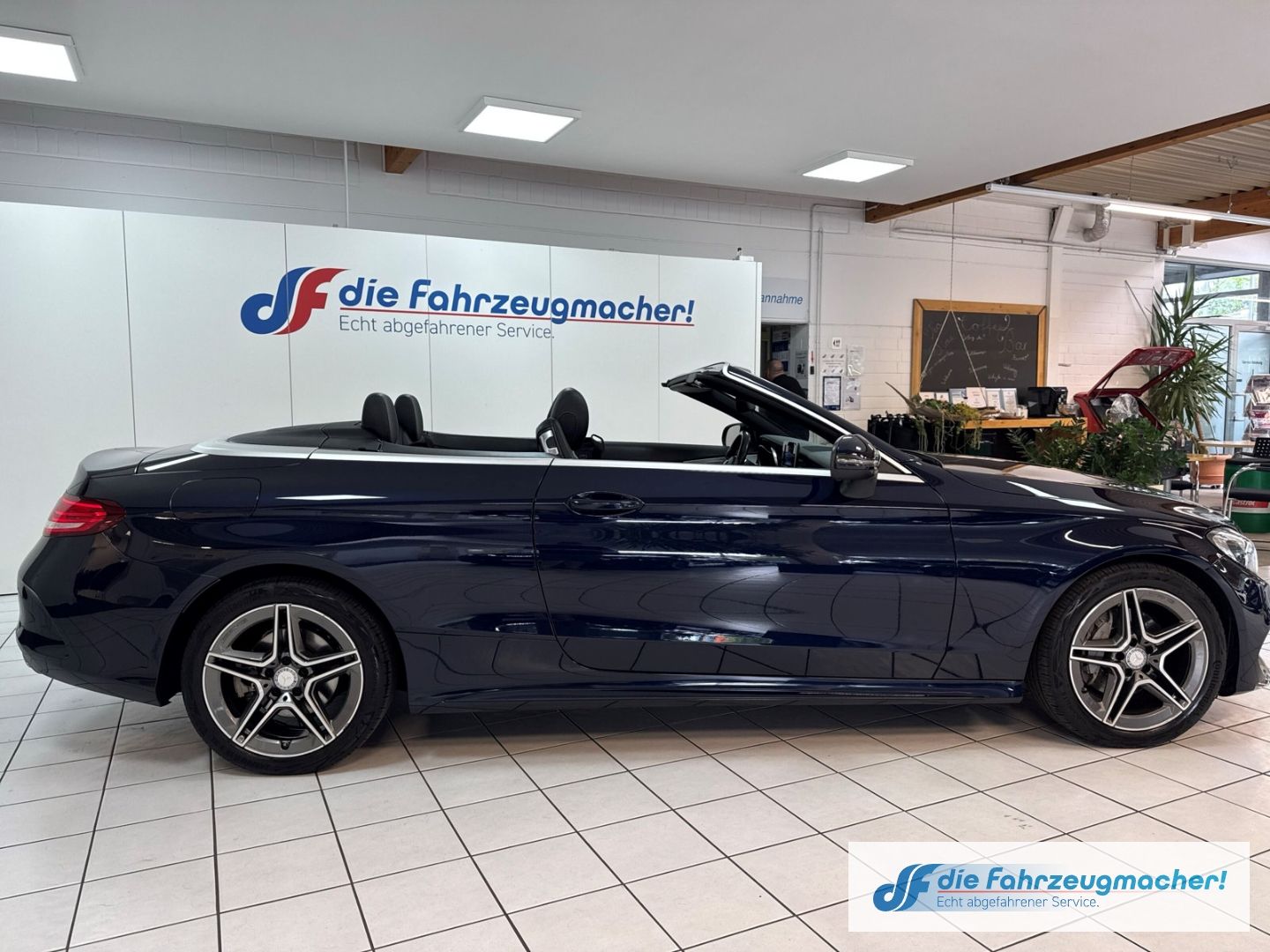 Fahrzeugabbildung Mercedes-Benz C 200 Cabrio AMG Sportpaket LED Mehrzonenklima F