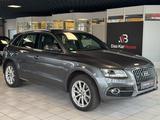 Audi Q5 2.0 TDI  quattro · S-line · AHK · Panorama - Audi Q5 mit Diesel-Antrieb: Geländewagen