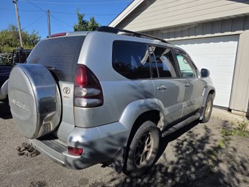 Toyota Land Cruiser - 2