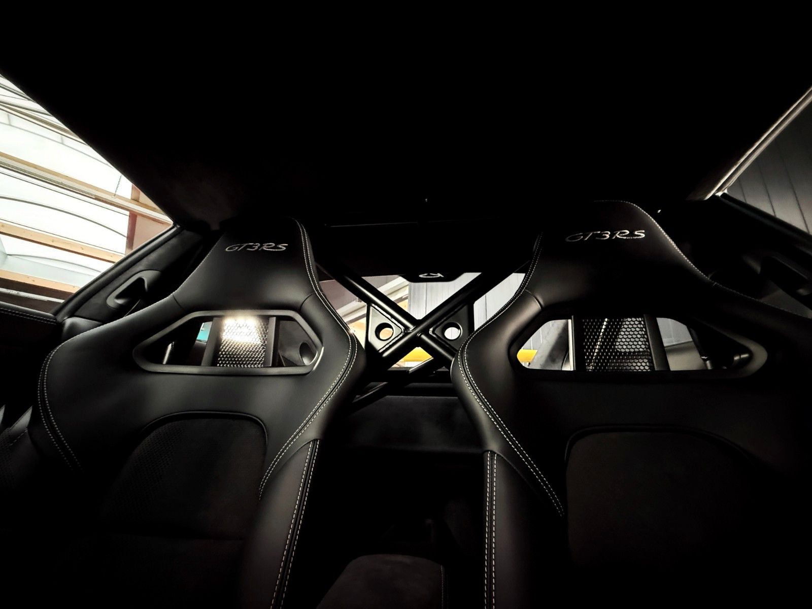 Fahrzeugabbildung Porsche 911 GT3 RS + vor OPF + 266 km + PCCB + Clubsport