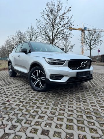 Volvo XC40 R Design AWD D4  190PS