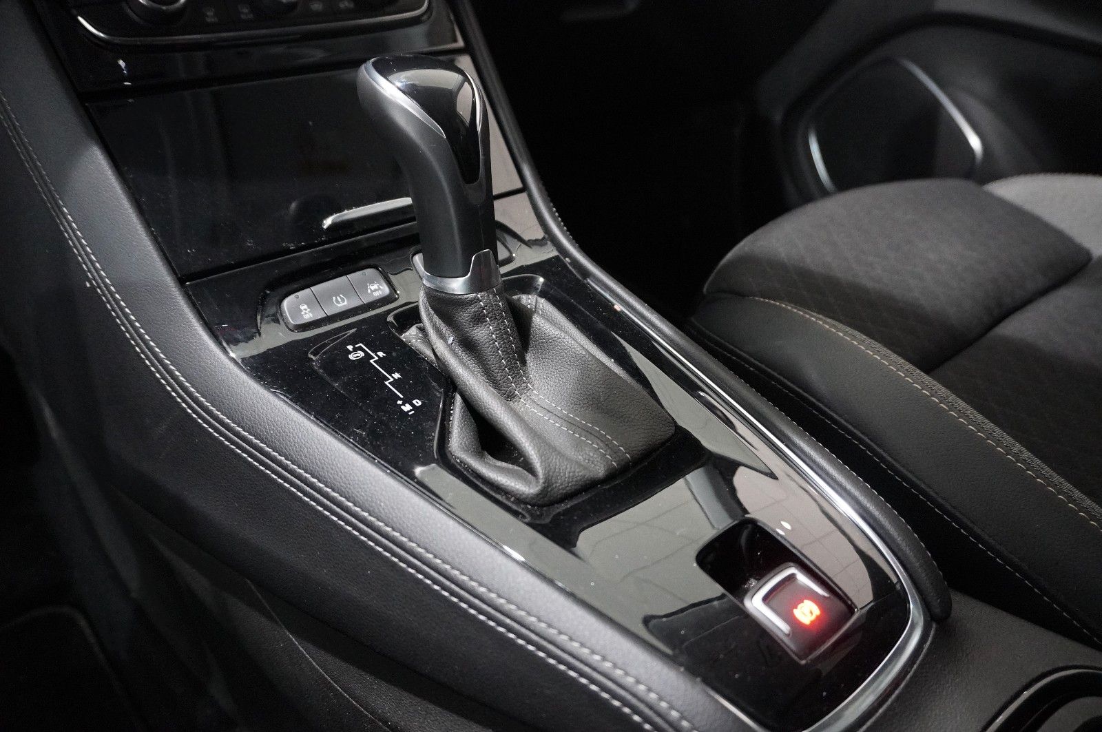 Fahrzeugabbildung Opel Grandland (X) 1.5D DESIGN  NAVI/LED/AHK/SHZ/ALU