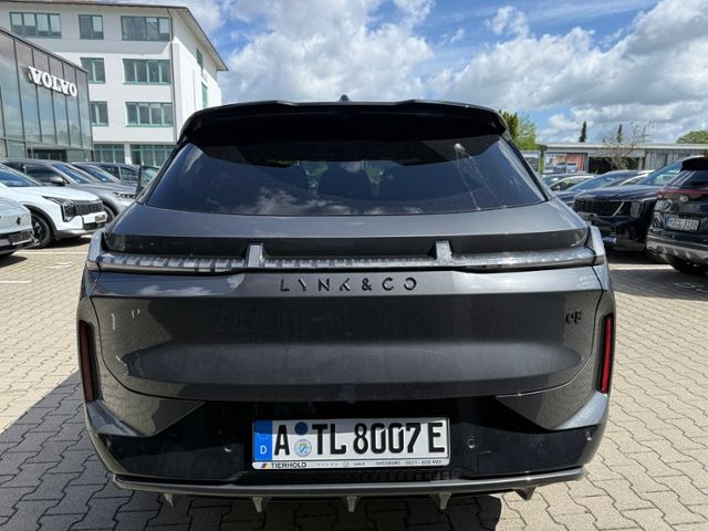 Lynk & Co 08