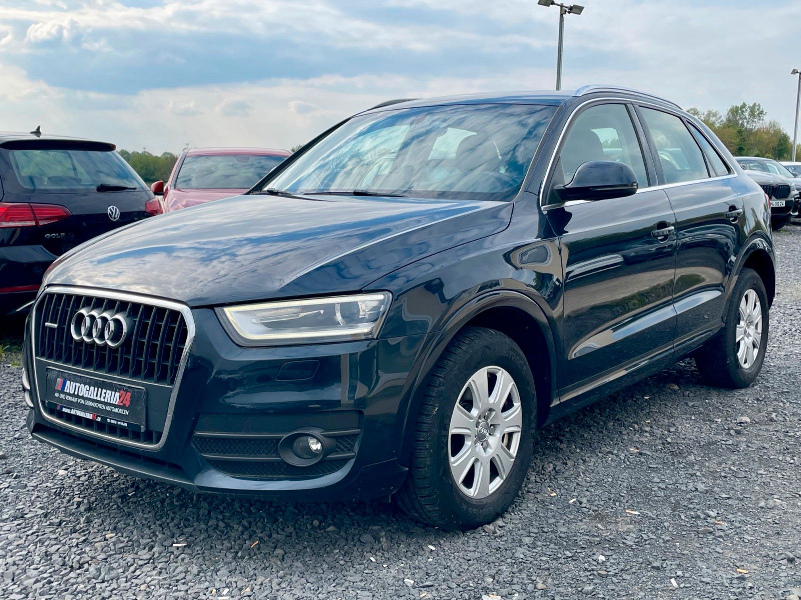 Fahrzeugabbildung Audi Q3 2.0 TFSI quattro Aut. Navi Xenon Leder PDC