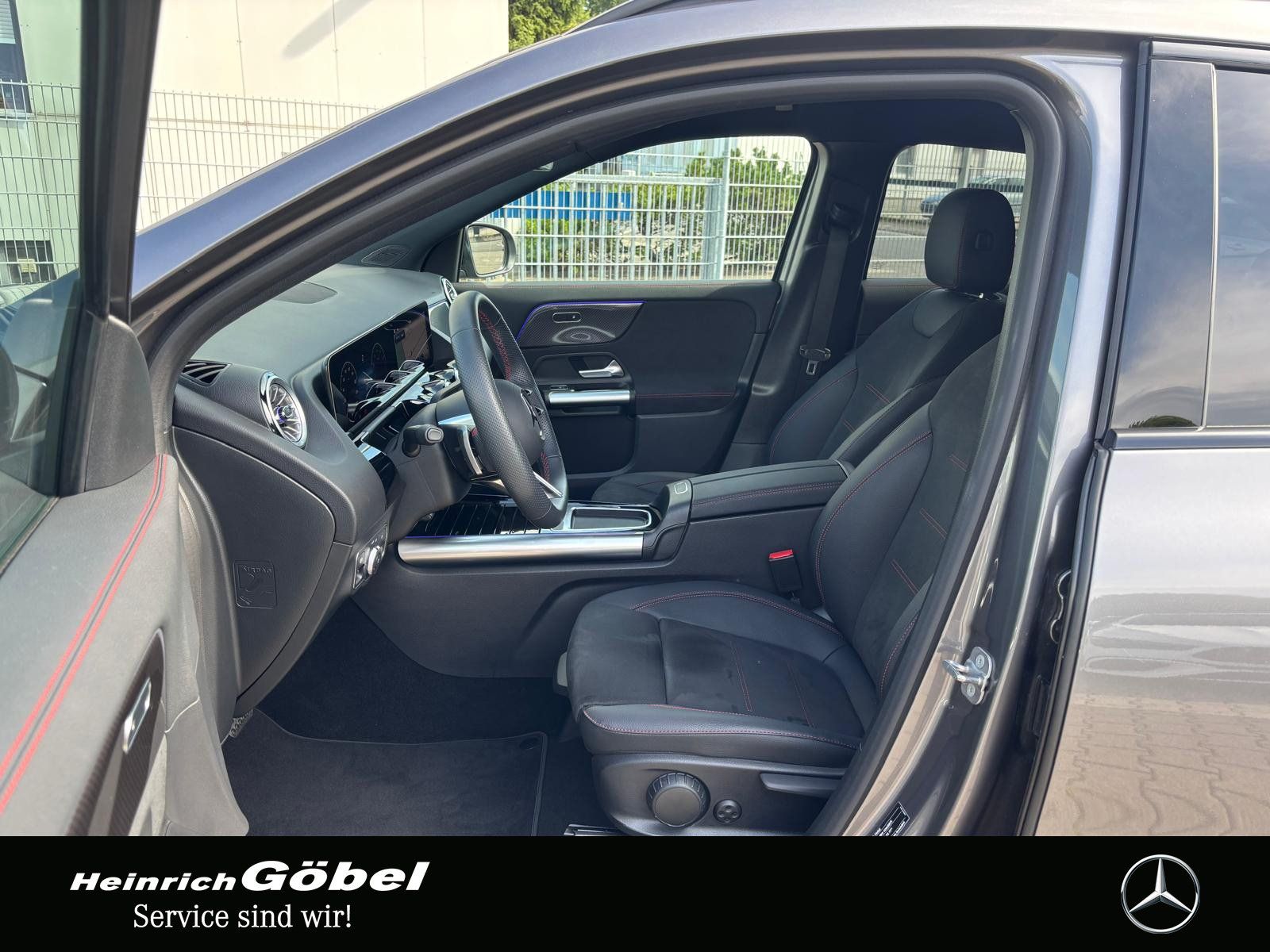 Fahrzeugabbildung Mercedes-Benz GLA 200 AMG*DISTRONIC*AHK*FAP*KEYLESS*AMBIENTEB*