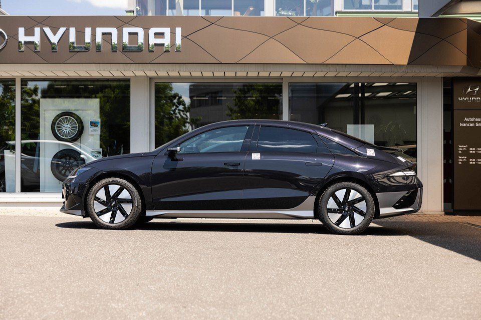 Fahrzeugabbildung Hyundai IONIQ 6 77,4kWh AWD UNIQ digitale Spiegel