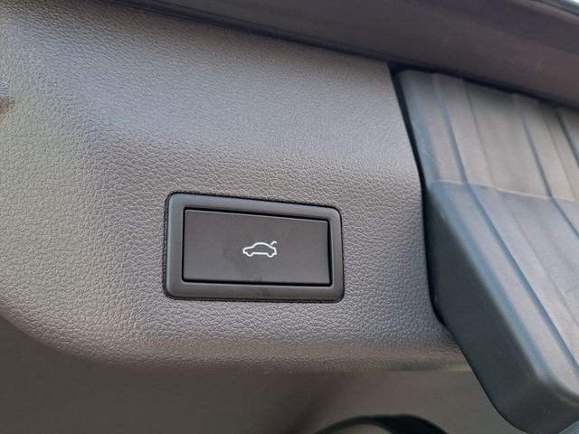 T7 Multivan Life "Edition" Motor: 1,5 l eHybrid 