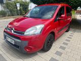 Citroën Berlingo Kombi Tendance*2.HAND*5 Sitze*Klima*AHK - gebrauchte Citroën Berlingo aus dem Jahr 2013