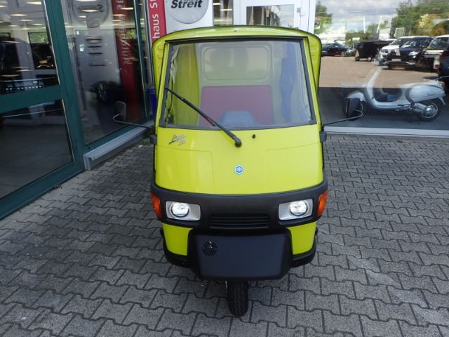 Fahrzeugabbildung Piaggio Ape 50 Kasten Fenster Heckklappe Unterbodenschut