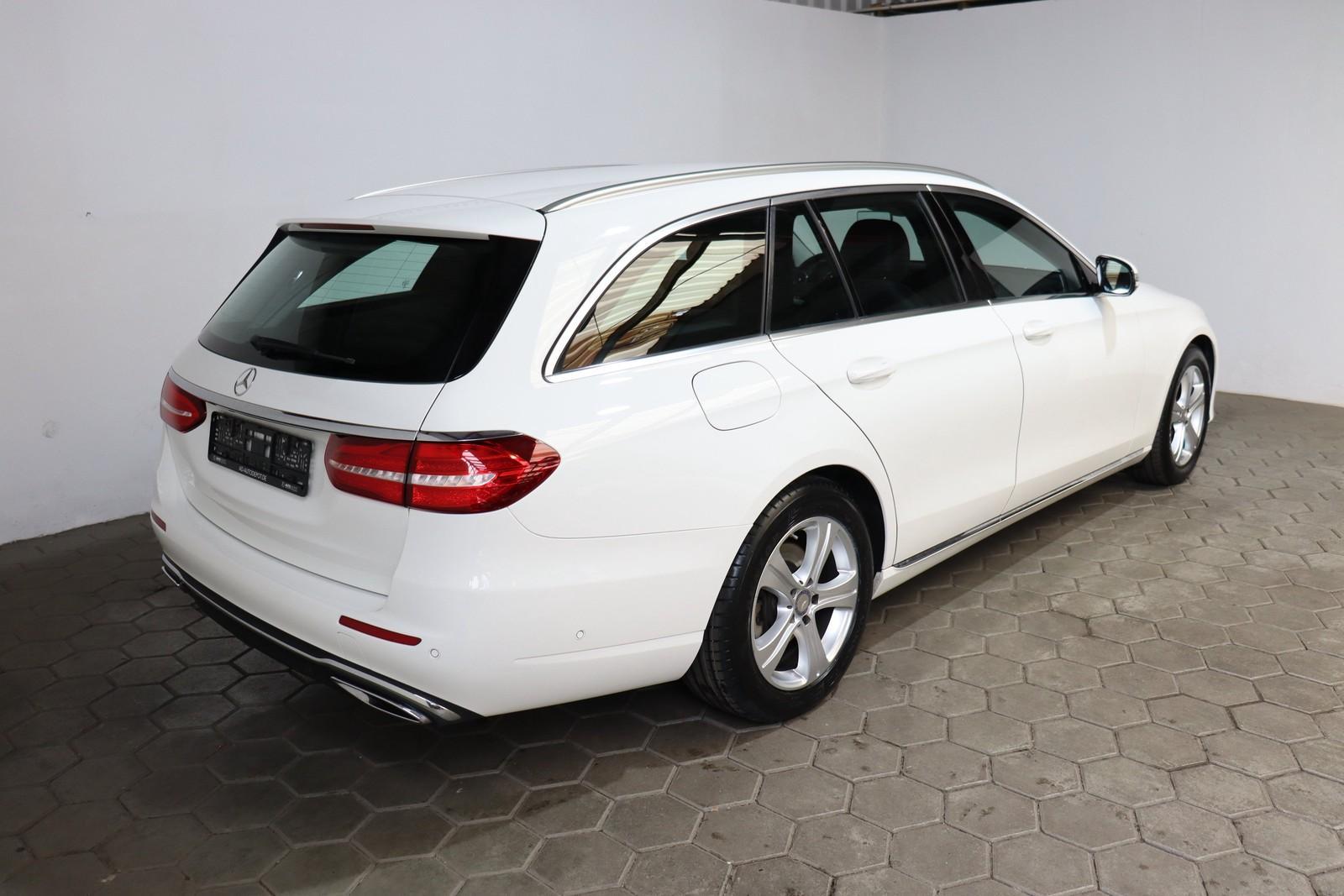 Mercedes-Benz E 220 d Avantgarde COMAND*MULTIBEAM*AHK