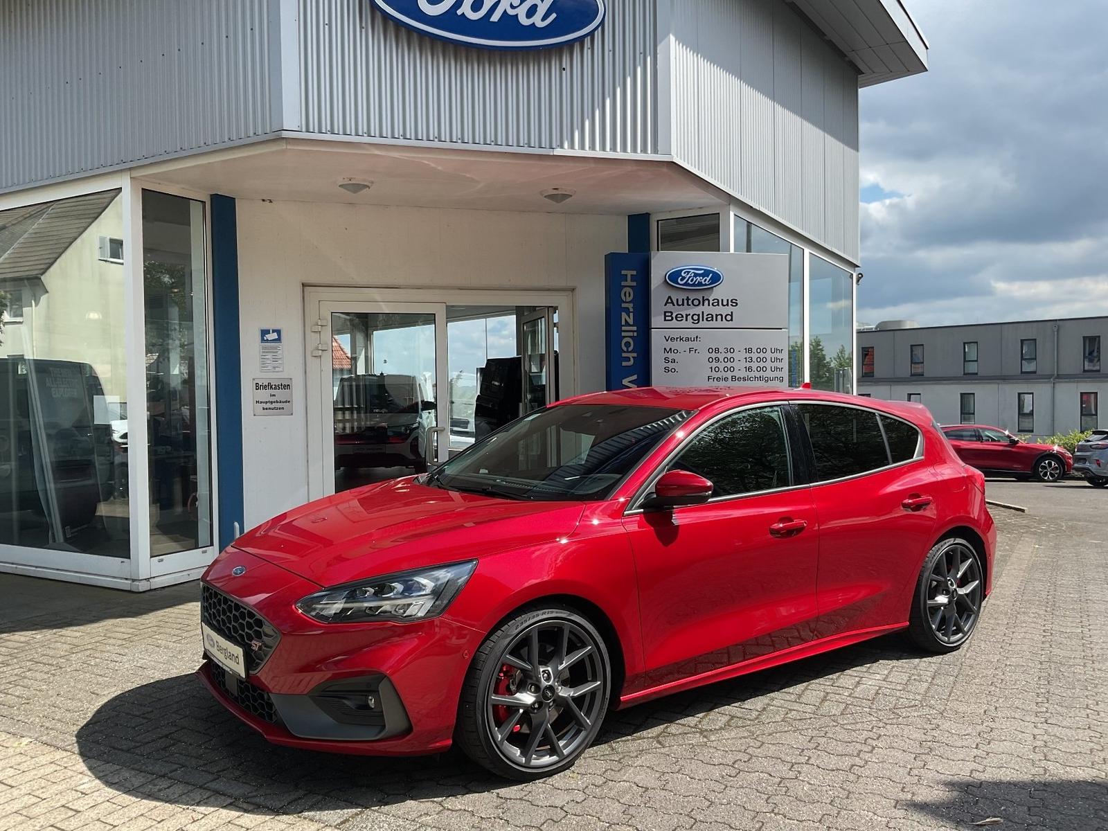 Ford Focus ST Styling Paket 280PS *SHZ*B&O*PDC*RFK*Ke