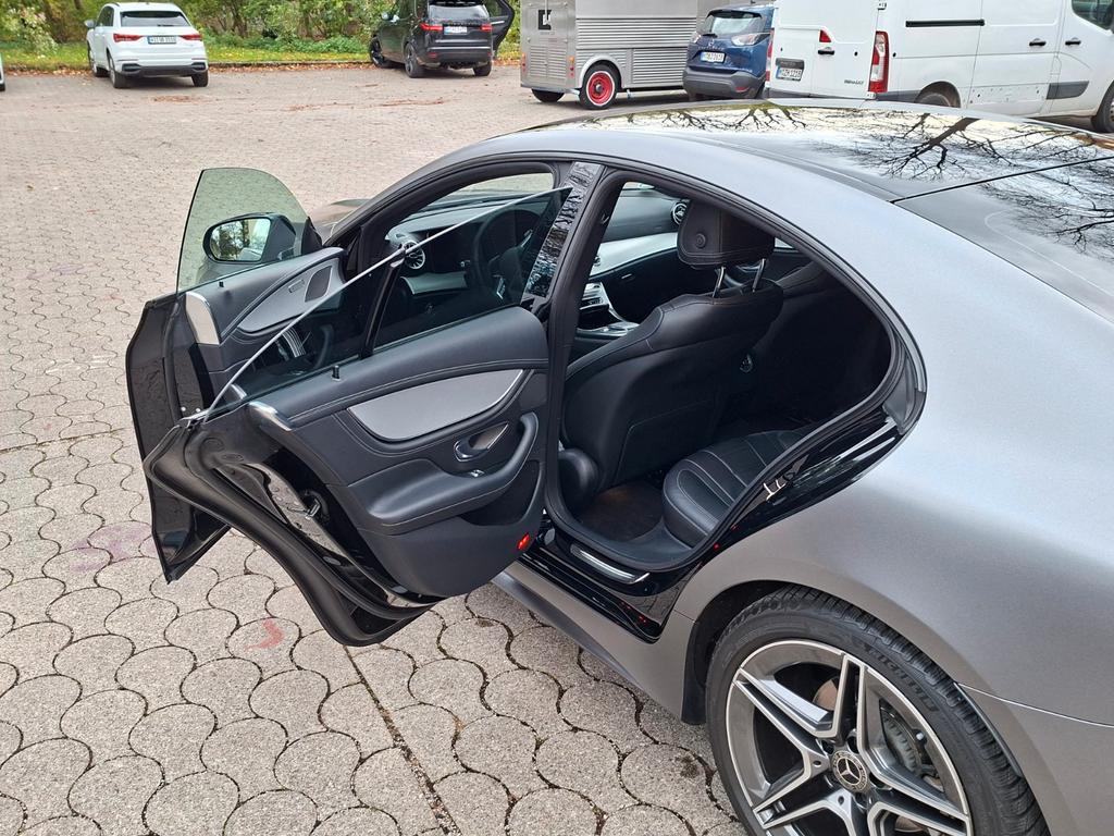 Mercedes-Benz CLS 220