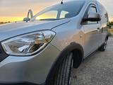 Dacia Dokker TCe 130 Stepway plus 1. Hand CAMPING AHK  - : Kleinbus, Camping