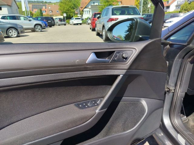 Fahrzeugabbildung Volkswagen Golf VII 1.4 TSI DSG, Navi, Join