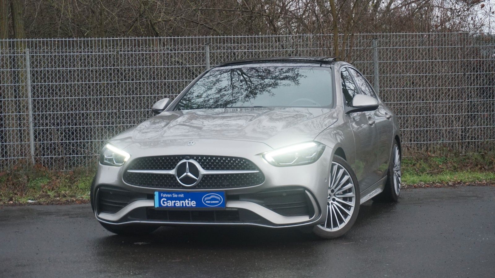 Mercedes-Benz C 200 AMG LED/Pano/SpurAs/Cam/TWA/Ambiente/Navi+