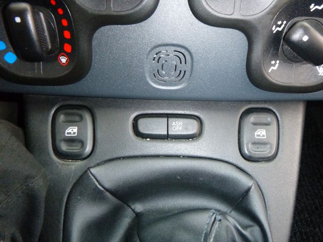 Fahrzeugabbildung Fiat Panda 1,2 8V Easy >Sitzheiz/Einparkhilfe<