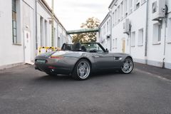Fahrzeugabbildung BMW Z8 Roadster Alpina/Stratusgrau/Performance Paket