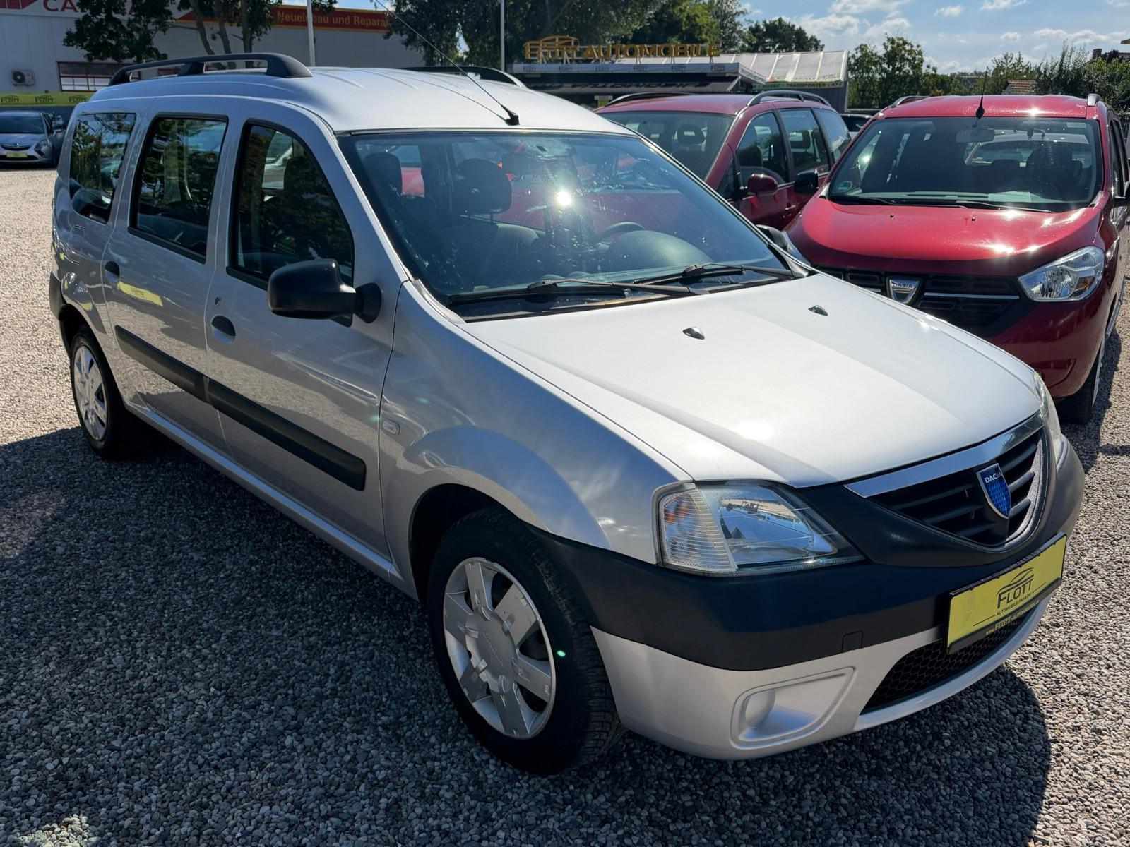 Dacia Logan 2008 — rear view