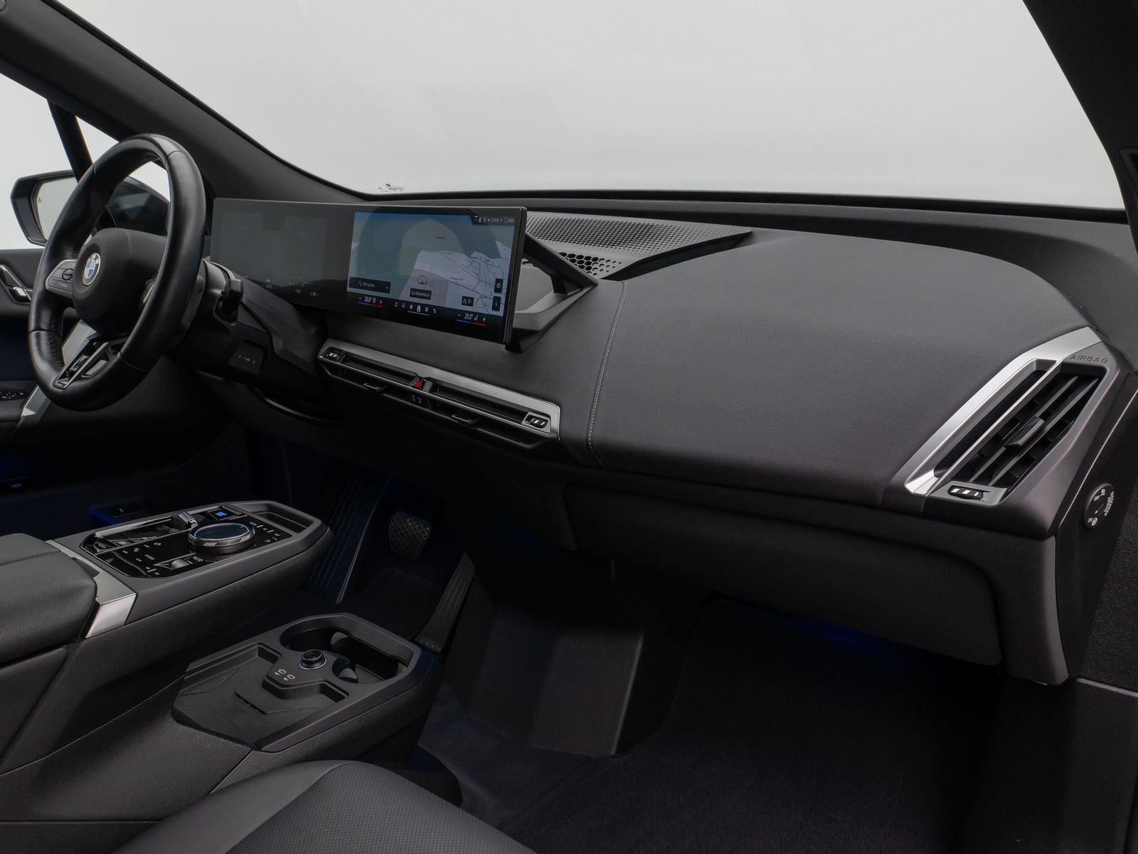 Fahrzeugabbildung BMW iX xD40 Sportpaket360°DAB H/K ACC AHK Komfort