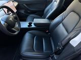 Tesla Model 3 Long Range Dual AWD Facelift Wärmepumpe - Tesla Model 3: Automatik