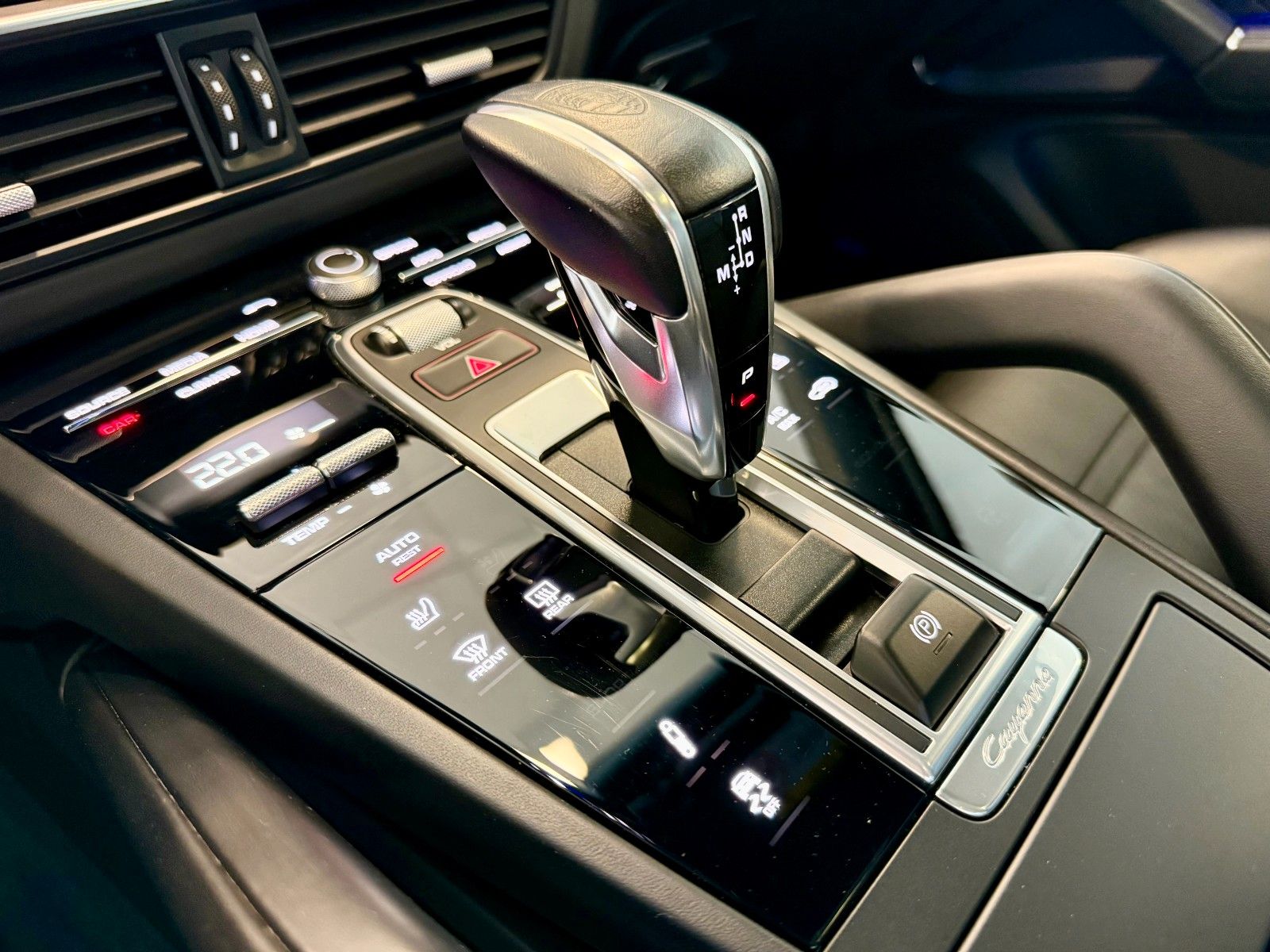 Porsche Cayenne Coupe Platinum Edition SportDesign foto 20