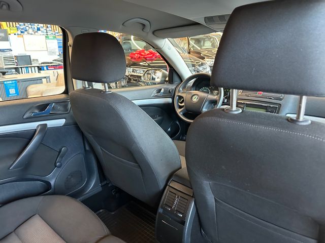 Skoda Octavia *TÜV0328*SCHECKHEFT*TEMPO*AHK*KLIMA*PDC