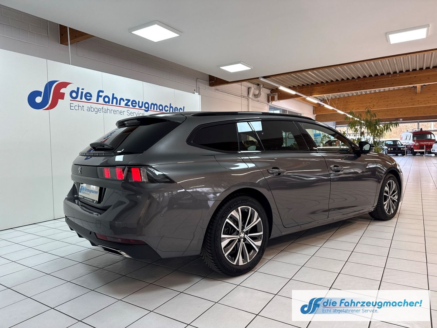 Fahrzeugabbildung Peugeot 508 SW Allure Pack 1.5 BlueHDi Navi ACC Apple Ca