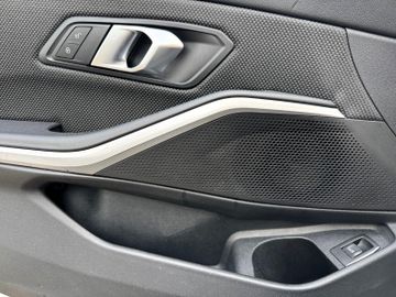 BMW 320 - 11