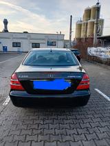 Mercedes-Benz E 200 KOMPRESSOR CLASSIC Classic - Mercedes-Benz E 200 mit LPG-Antrieb
