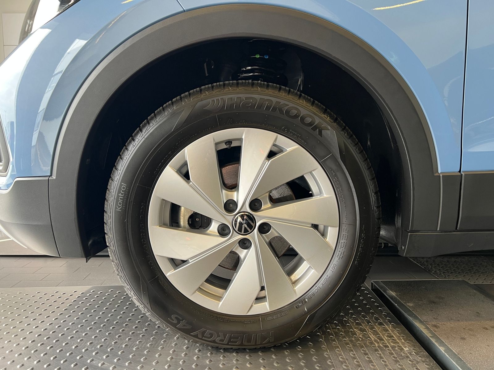 Fahrzeugabbildung Volkswagen T-Cross Life 1.0 l TSI *LED,ACC,Navi,Kamera,16''