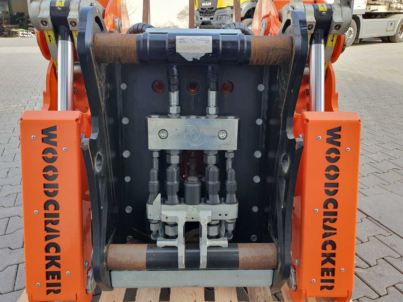 Fahrzeugabbildung Andere Westtech G1250 Roderechen / Greifarme OQ65 DEMO