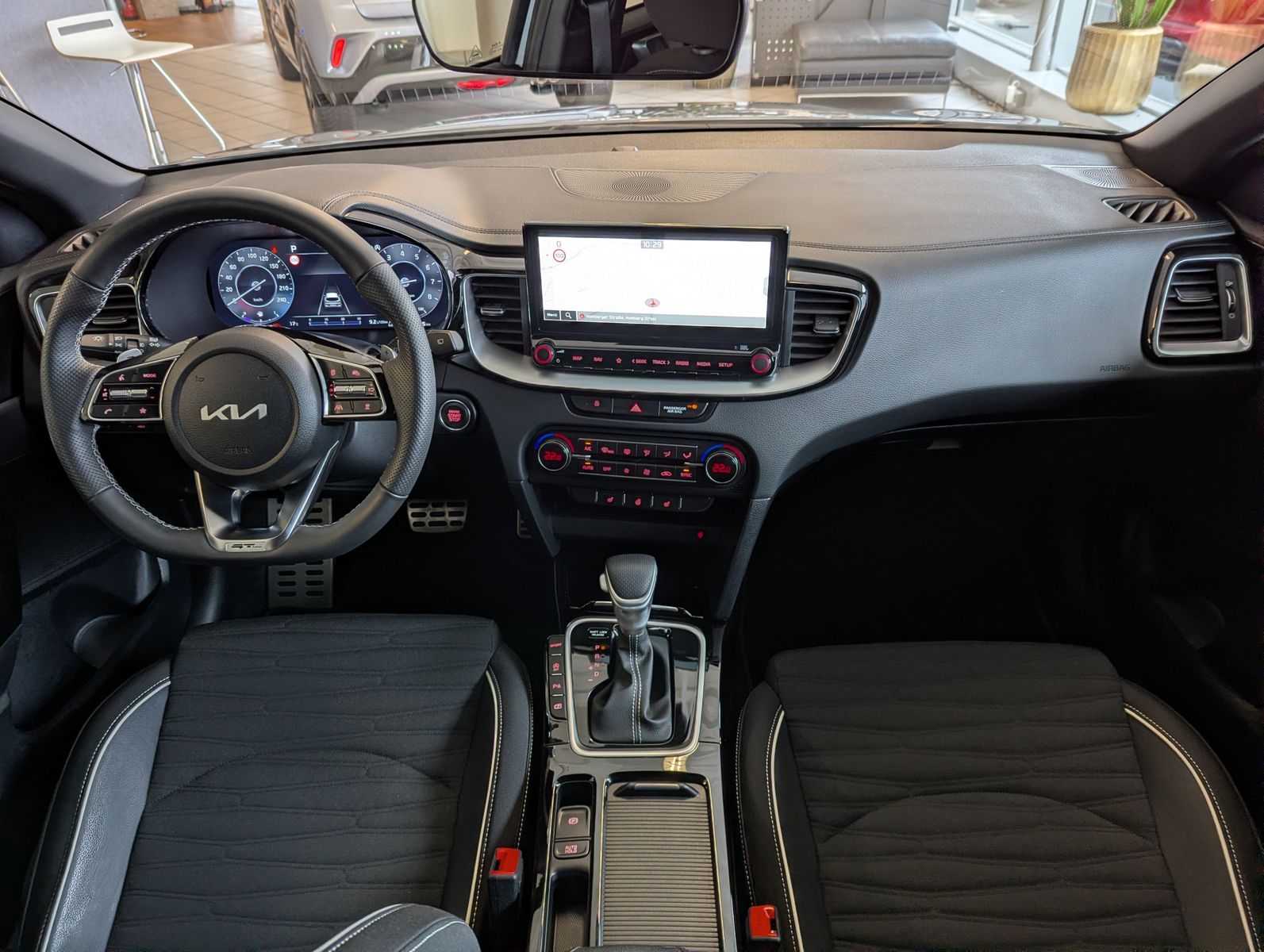 Fahrzeugabbildung Kia cee'd Sportswagon 1.5 GT Line SW LED JBL Cam 7J