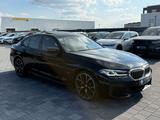 BMW 530 Lim. d xDrive M Sport*HUD*LIVE*S-DACH*VOLL - BMW 530 mit Diesel-Antrieb