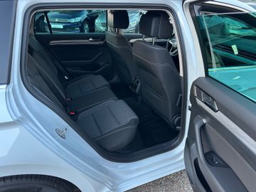 Volkswagen Passat Variant - 12