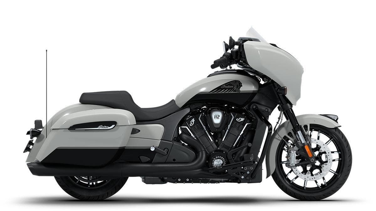 Fahrzeugabbildung Indian Chieftain Powerplus Dark Horse with 112 Package