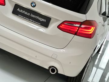 Fahrzeugabbildung BMW 218d Navi Parkassistent HiFi LM Sportsitze LED