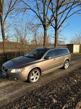 Volvo V70 2.4D Momentum Automatik - gebrauchte Volvo V70 aus dem Jahr 2010