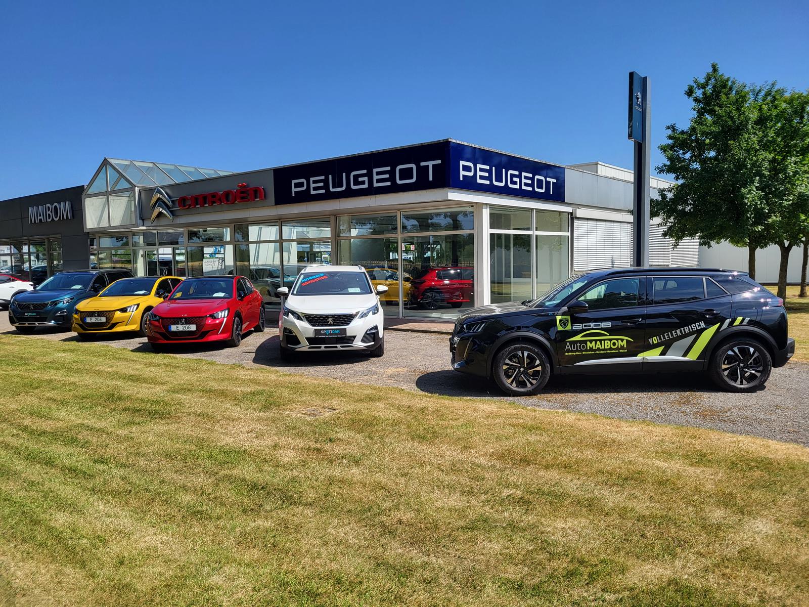showroom-image-top