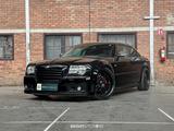 Chrysler 300C HEMI 5.7 V8 - Chrysler 300C: Schwarz